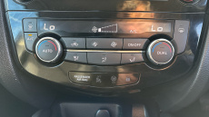 Nissan Qashqai 1.3 DiG-T Acenta Premium 5dr Petrol Hatchback